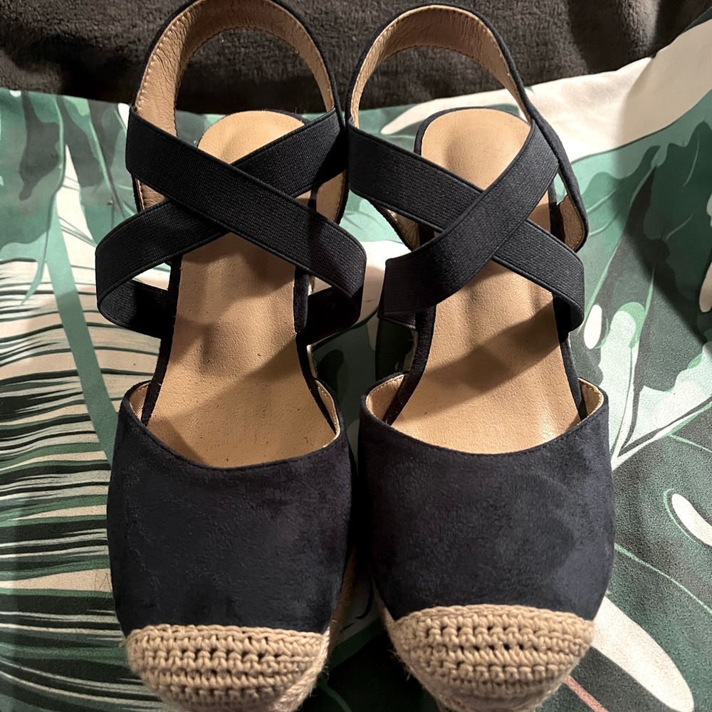 Blue Strappy Wedges. 7.5 velvet material